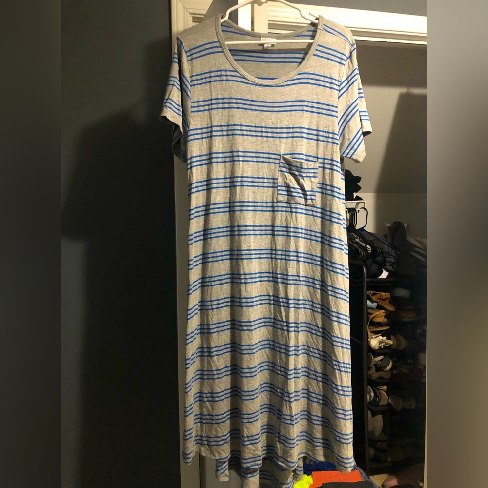 Medium LuLaRoe Carly